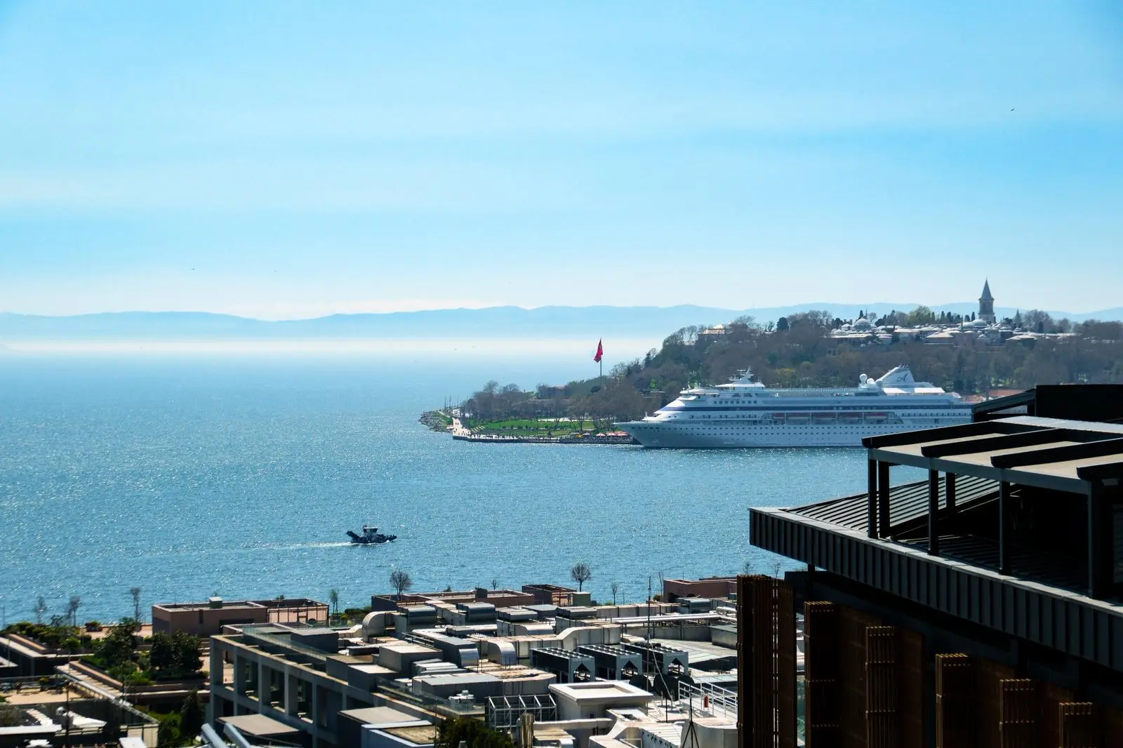 Sea view Cihangir